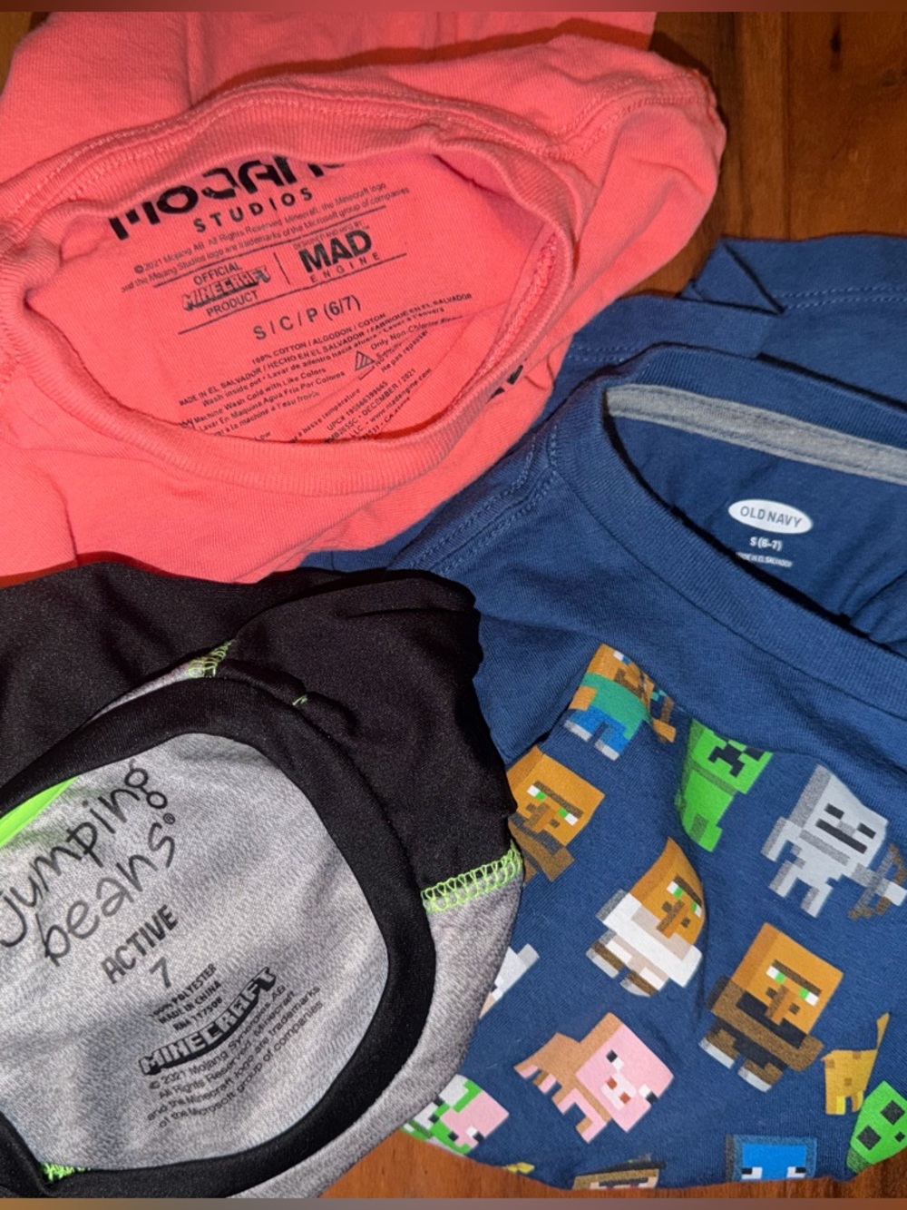 4 Boys Minecraft shirt bundle -size 6/7 - Picture 9 of 9